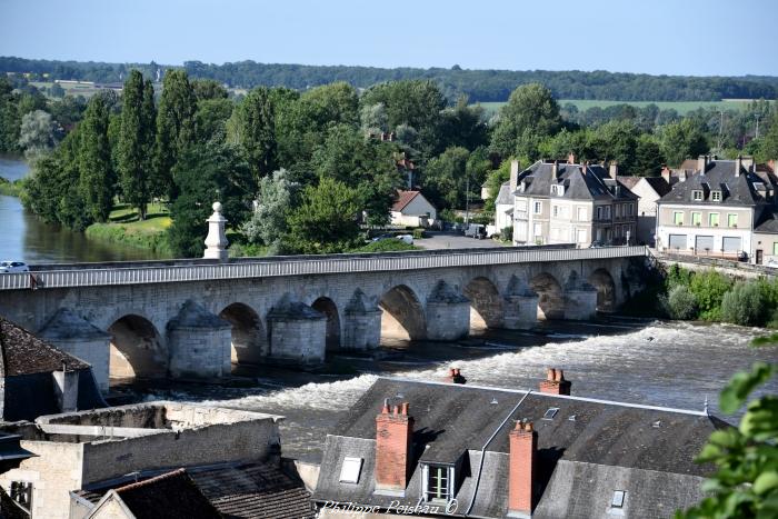 Pont de Loire à La Charité-sur-Loire un beau patrimoine