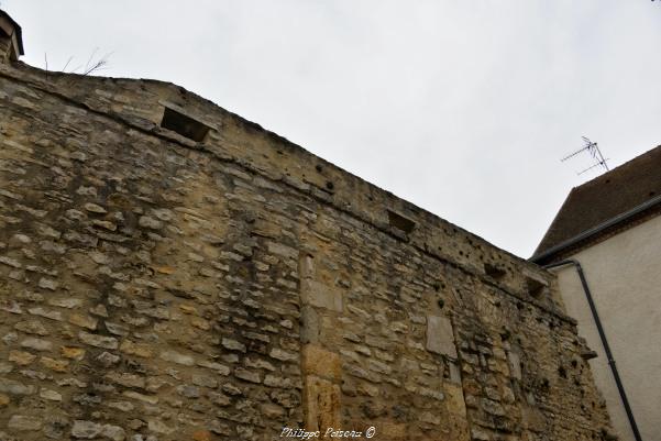 Remparts de Saint Pierre Le Moutier