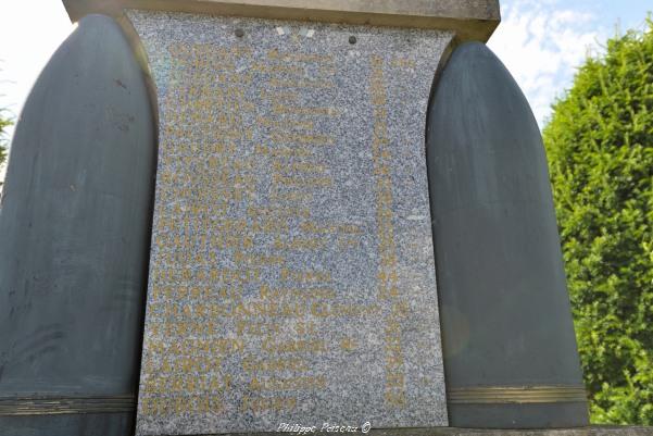 Monument aux morts de Metz le Comte