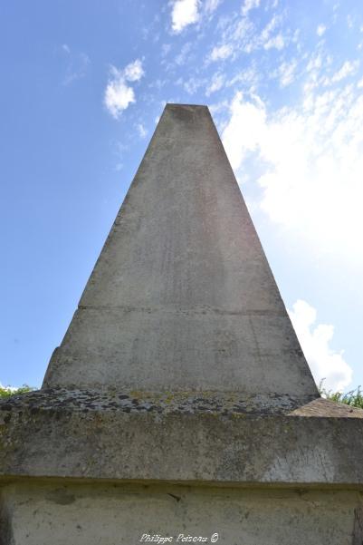 Monument aux morts de Metz le Comte