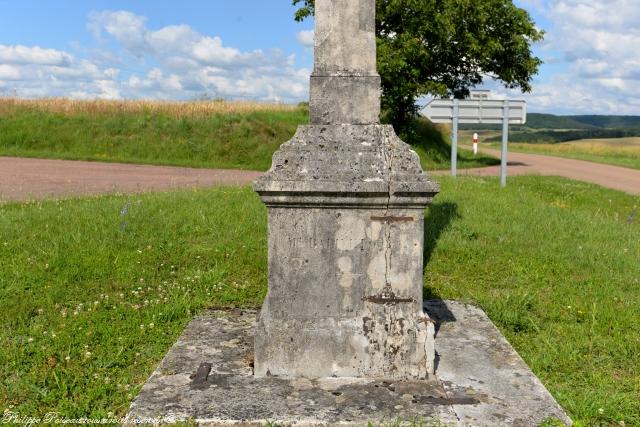 Calvaire de Metz le Comte