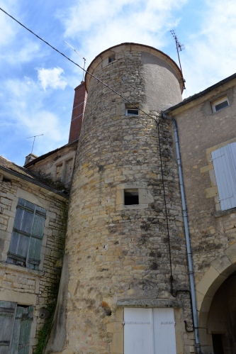 Porte Fortifiée de Tannay Nièvre Passion