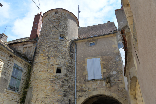 Porte Fortifiée de Tannay Nièvre Passion