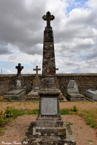 Monument aux morts d'Authiou Nièvre Passion