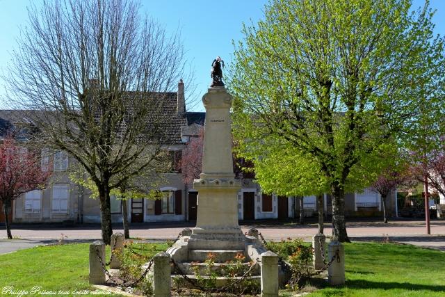 Monument aux morts de Saint Révérien