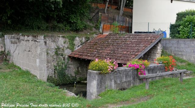 Petit lavoir de Chaulgnes