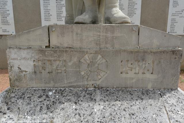 Monument aux morts de Fours