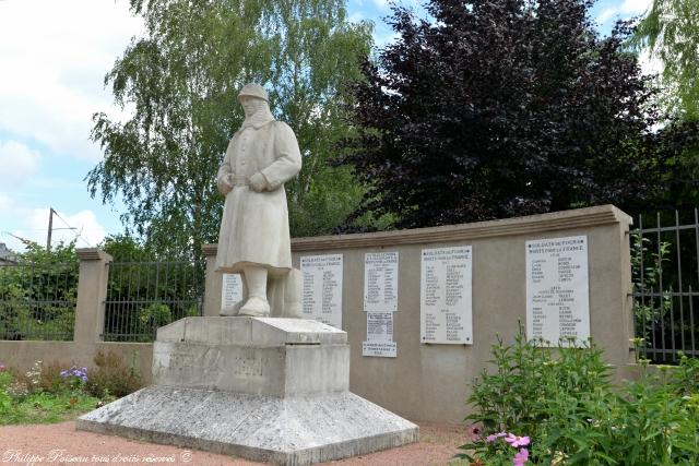 Monument aux morts de Fours