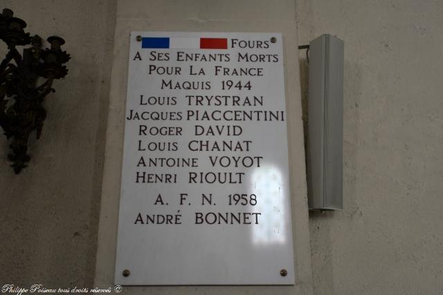 Monument aux morts de Fours