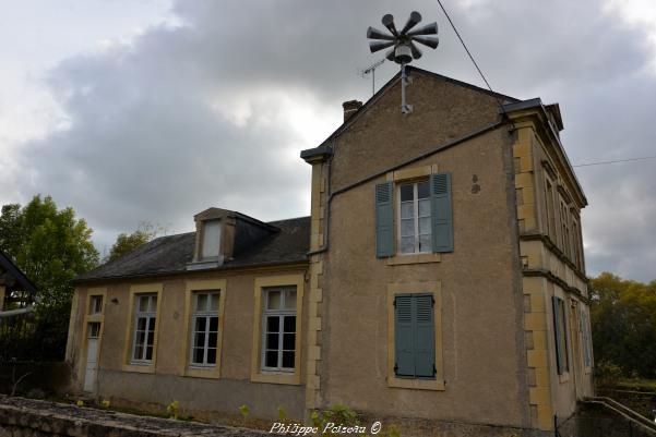 Ancienne mairie école de Cuzy Nièvre Passion