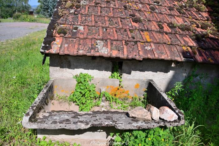 Ancien lavoir individuel de Millay