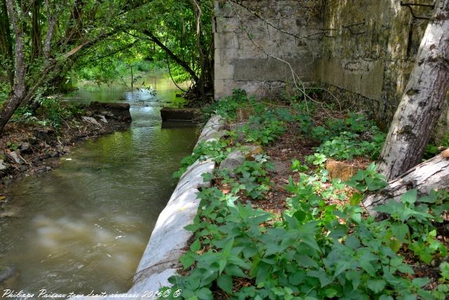 Lavoir le Vieux Moulin Nièvre Passion