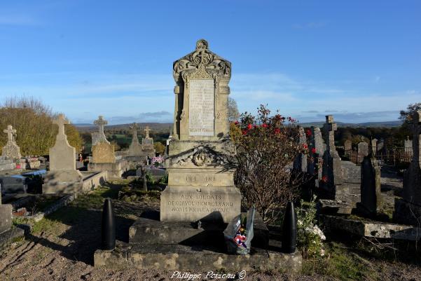 Monument aux morts de Corvol d'Embernard
