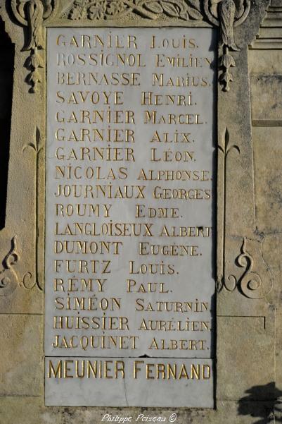 Monument aux morts de Corvol d'Embernard