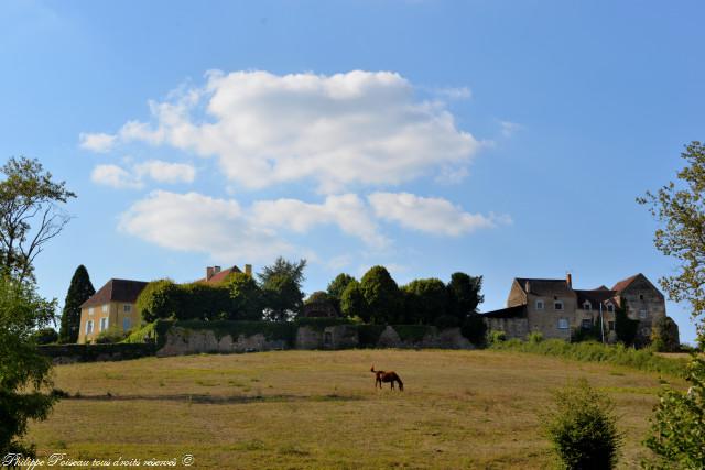 Le Château d'Asnois