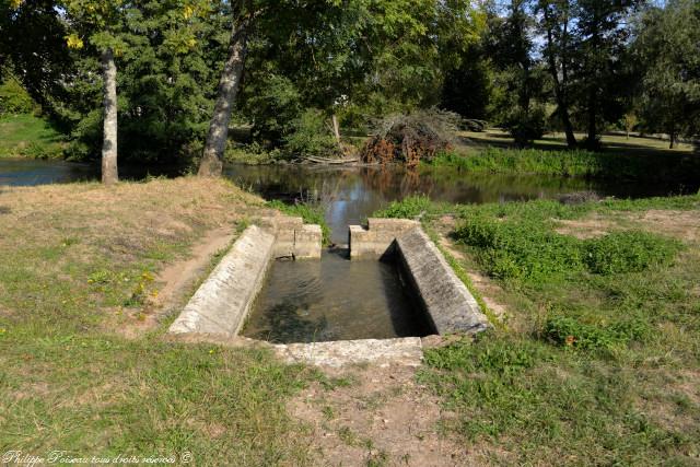 Asnois le lavoir de l’Yonne un beau patrimoine