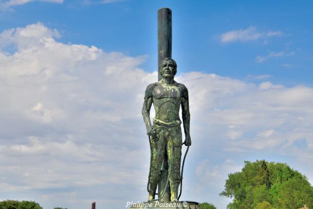 La statue d'Alain Colas