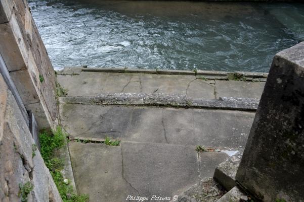 Lavoir de la rue Jean-Jaurès à Clamecy Nièvre Passion