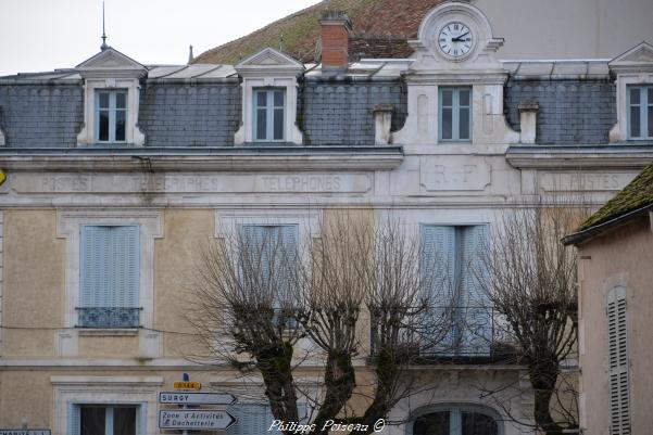 Ancienne poste de la ville de Clamecy