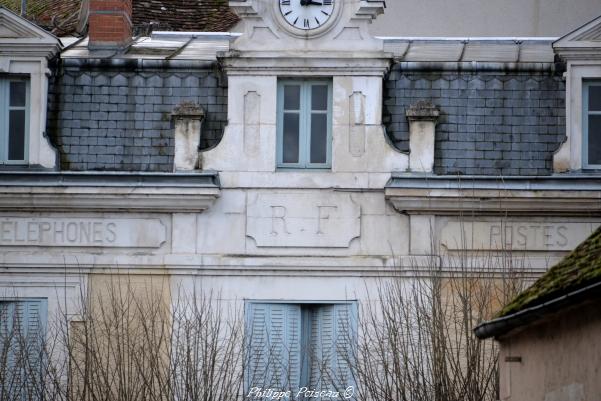 Ancienne poste de la ville de Clamecy