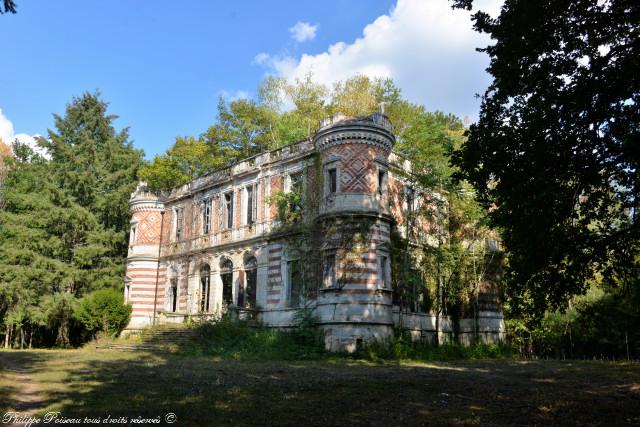 Le château de Thaix