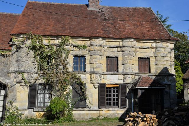 Malicorne ses anciennes demeures