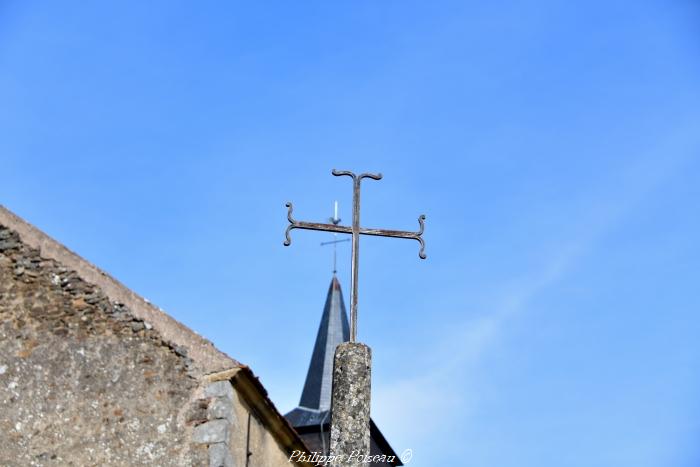 Croix de l'église de Saint-André-en-Morvan