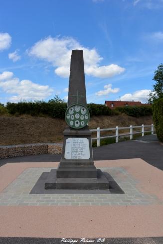 Monument aux morts de Savigny Poil Fol un hommage