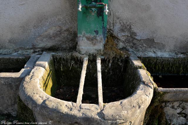 Fontaine d'Anthien rue Moreau