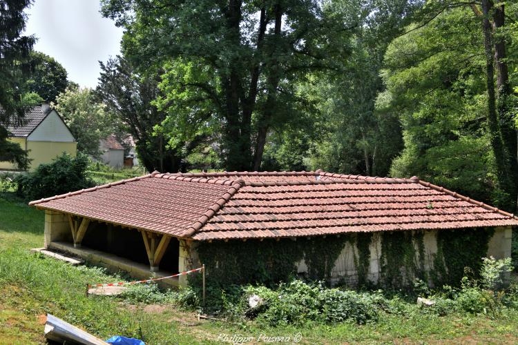 Lavoir de Champcelée un beau patrimoine