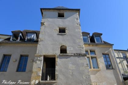 Logements des Faïenciers de Nevers un remarquable édifice