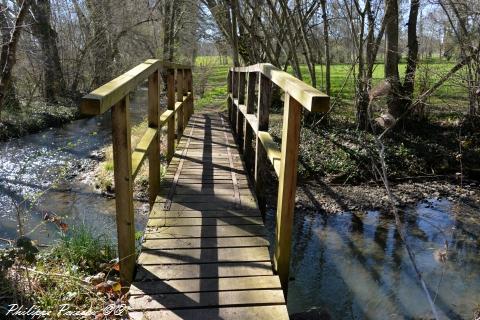 Passerelle de la Cannerie Nièvre Passion