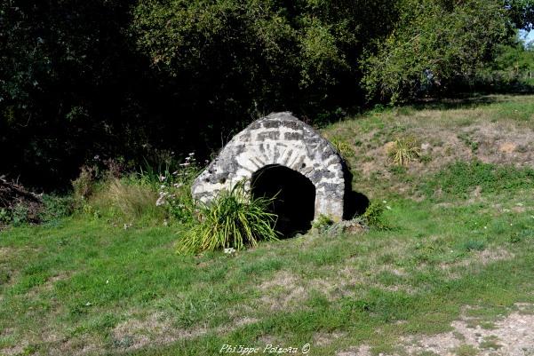 Fontaine source de Noïlle un patrimoine vernaculaire