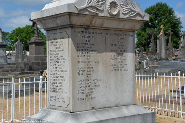 Monument aux morts de Cercy la Tour