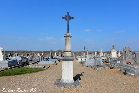 Calvaire du cimetière de Suilly-la-Tour