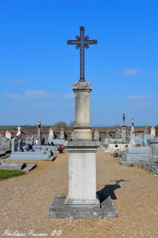 Calvaire du cimetière de Suilly-la-Tour 