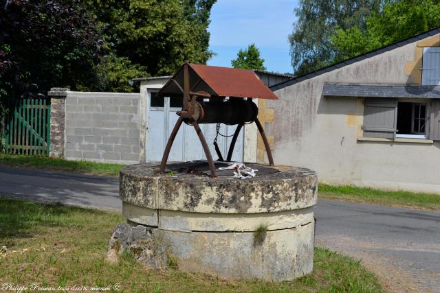 Puits du village de Balleray Nièvre Passion