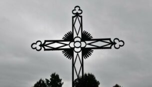 La Croix du cimetière de Lys