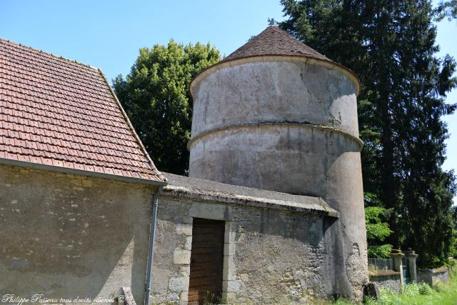 Colombier de Frasnay les Chanoines un patrimoine