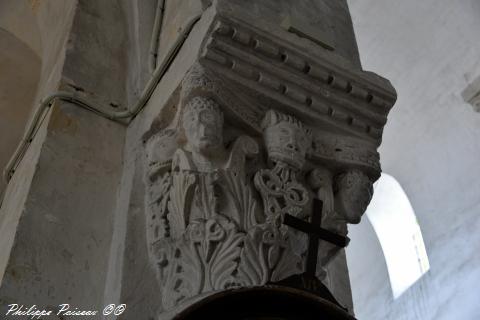 Chapiteaux de l'église de Saint Pierre