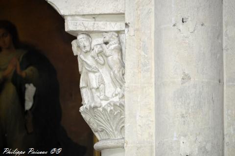 Chapiteaux de l'église de Saint Pierre