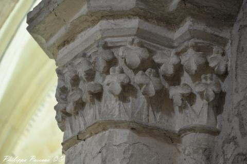 Chapiteaux de l'église de Saint Pierre