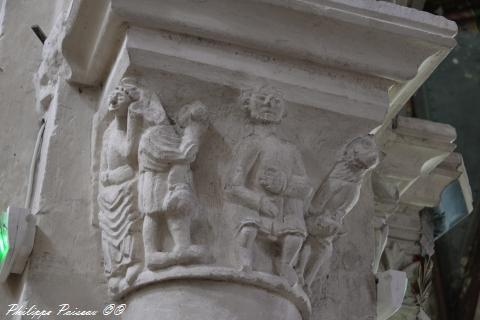 Chapiteaux de l'église de Saint Pierre