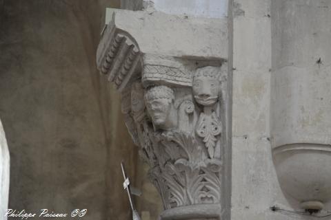 Chapiteaux de l'église de Saint Pierre