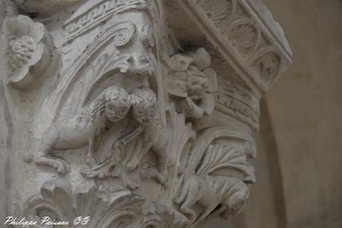 Chapiteaux de l'église de Saint Pierre Le Moutier