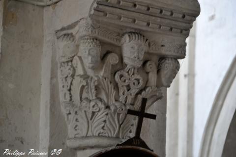 Chapiteaux de l'église de Saint Pierre