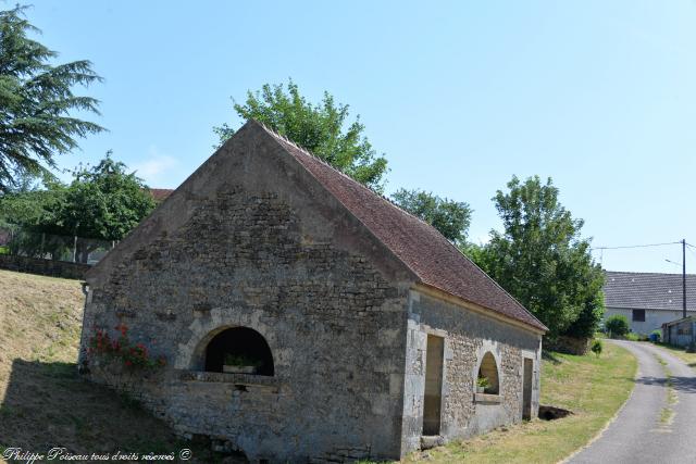 Le lavoir Les Masserons un beau patrimoine de Marcy