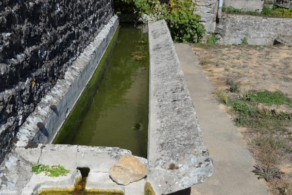 Lavoir de Dirol un petit patrimoine vernaculaire