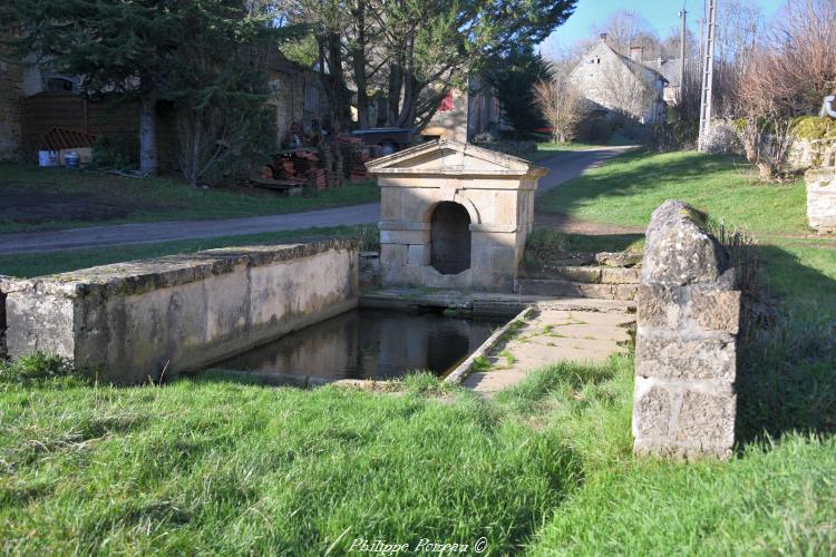 Le lavoir de "Les Pelés"