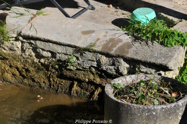 Lavoir de "La Place des Fontaines"